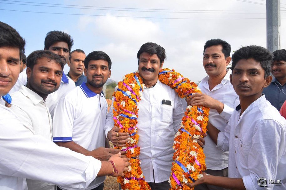 Dictator-Movie-Team-Amaravathi-Tour